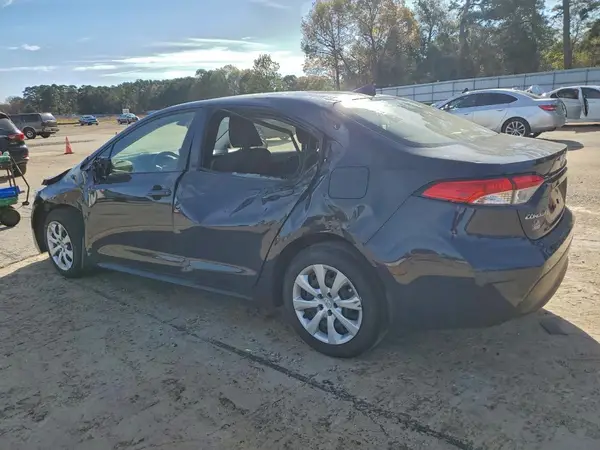 JTDBCMFE7R3068608 2024 TOYOTA COROLLA - Image 2
