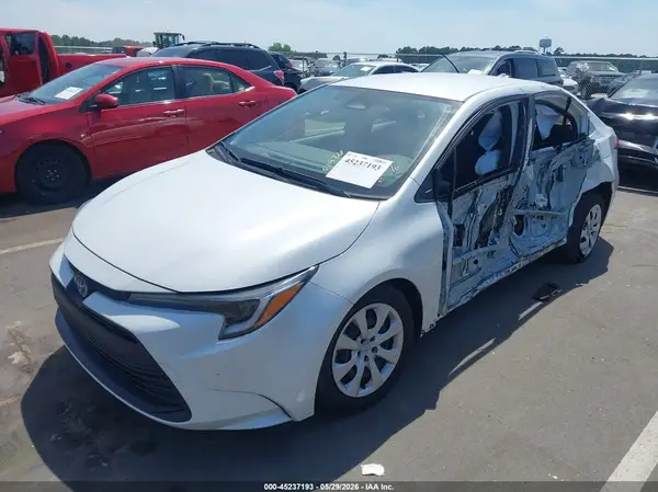 JTDBCMFE7S3070123 2025 TOYOTA COROLLA - Image 2