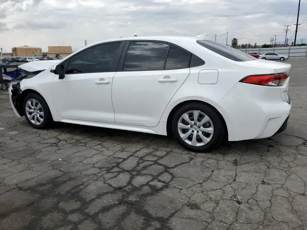 JTDBCMFE7S3070798 2025 TOYOTA COROLLA - Image 2