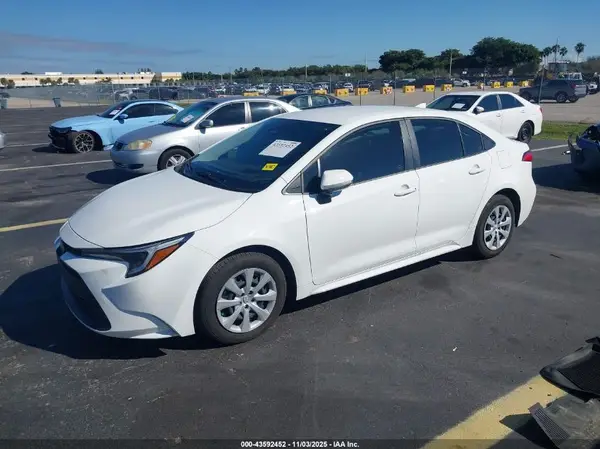 JTDBCMFE7S3096804 2025 TOYOTA COROLLA - Image 2