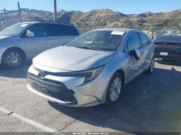 JTDBCMFE7SJ037697 2025 TOYOTA COROLLA - Image 2