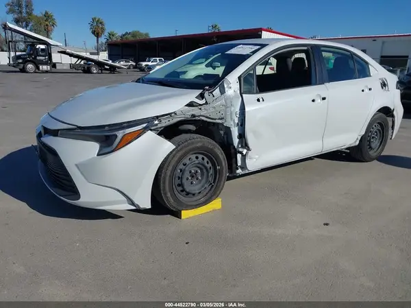 JTDBCMFE7SJ044651 2025 TOYOTA COROLLA - Image 2