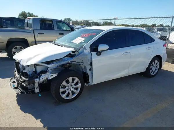 JTDBCMFE7T3111786 2026 TOYOTA COROLLA - Image 2