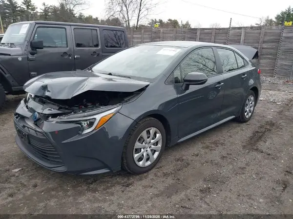 JTDBCMFE8P3011475 2023 TOYOTA COROLLA - Image 2