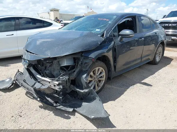 JTDBCMFE8R3033155 2024 TOYOTA COROLLA - Image 2