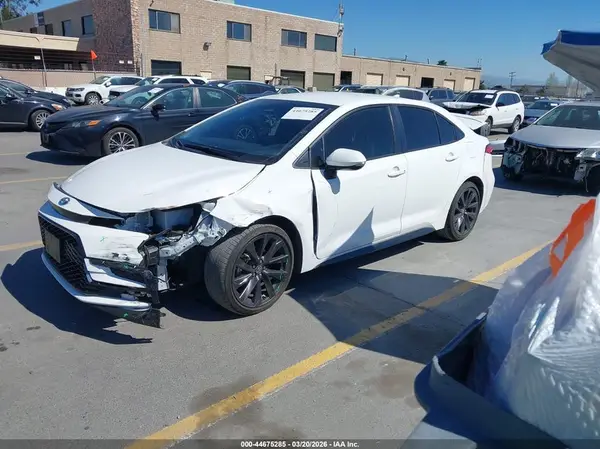 JTDBCMFE8R3033284 2024 TOYOTA COROLLA - Image 2