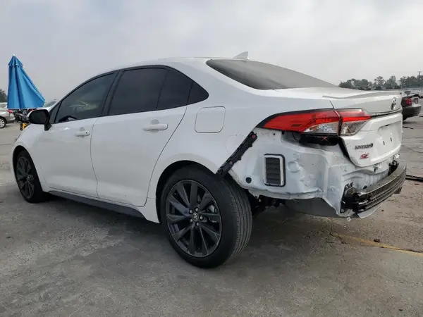 JTDBCMFE8R3033981 2024 TOYOTA COROLLA - Image 2