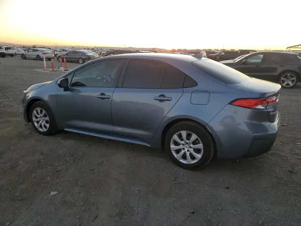 JTDBCMFE8R3036038 2024 TOYOTA COROLLA - Image 2