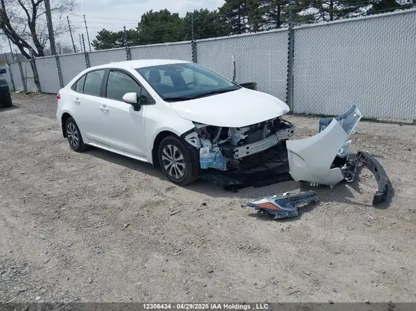JTDBCMFE8R3036153 2024 TOYOTA COROLLA - Image 1