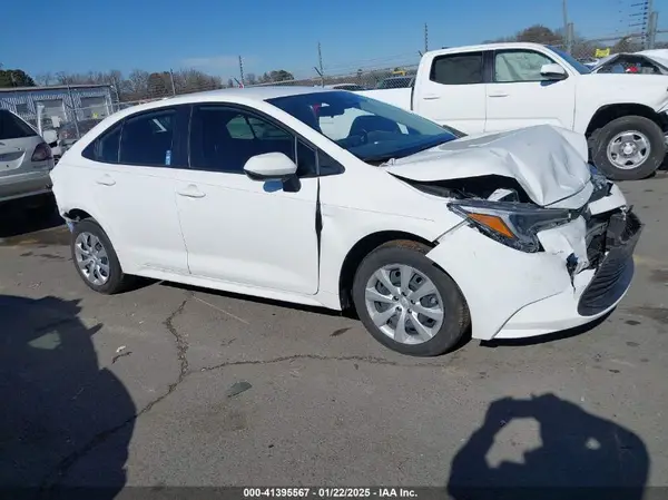 JTDBCMFE8R3039487 2024 TOYOTA COROLLA - Image 1