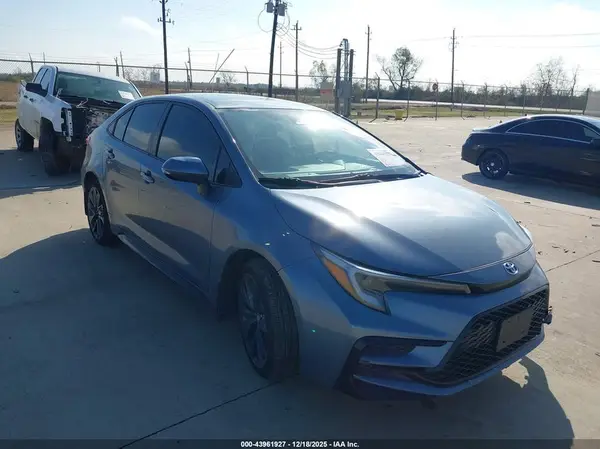 JTDBCMFE8R3041238 2024 TOYOTA COROLLA - Image 1