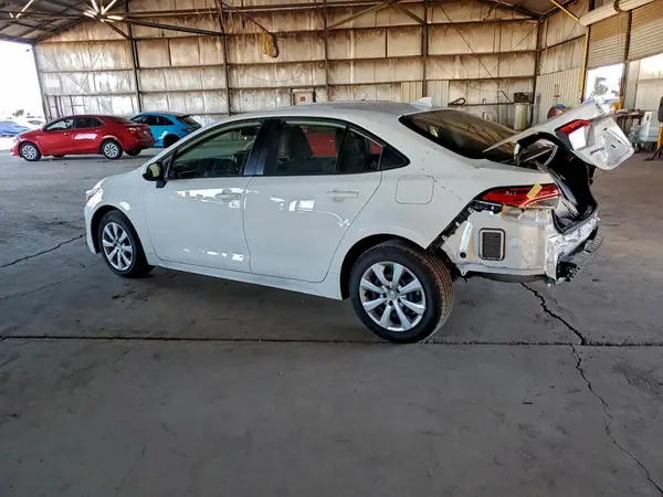 JTDBCMFE8R3044222 2024 TOYOTA COROLLA - Image 2