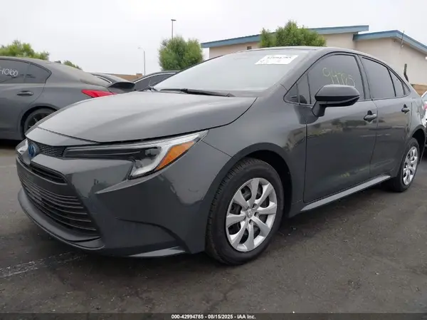 JTDBCMFE8R3045161 2024 TOYOTA COROLLA - Image 2