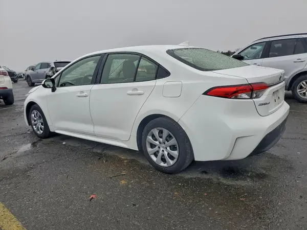 JTDBCMFE8R3048738 2024 TOYOTA COROLLA - Image 2
