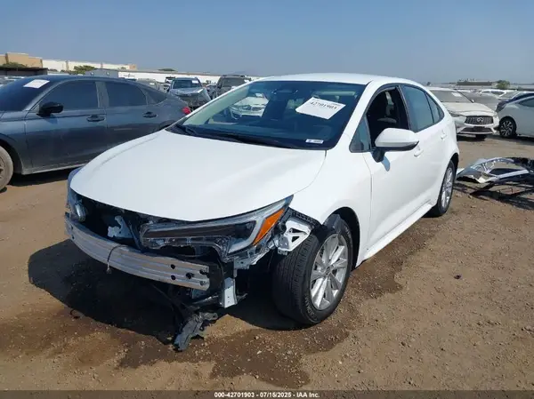 JTDBCMFE8R3050800 2024 TOYOTA COROLLA - Image 2