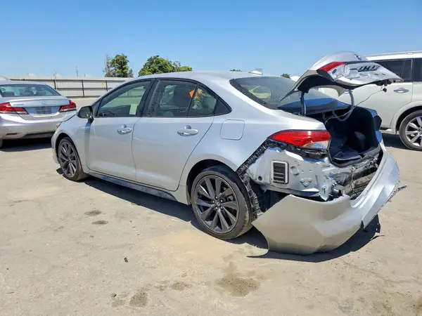 JTDBCMFE8R3058282 2024 TOYOTA COROLLA - Image 2