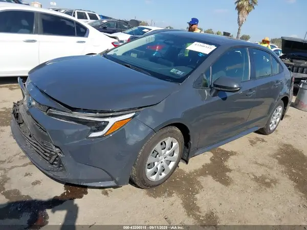 JTDBCMFE8R3059531 2024 TOYOTA COROLLA - Image 2