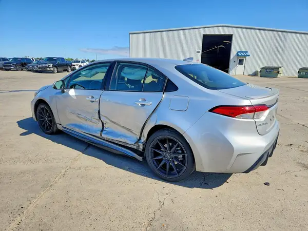 JTDBCMFE8R3061926 2024 TOYOTA COROLLA - Image 2
