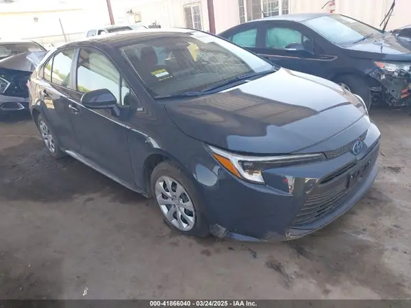 JTDBCMFE8R3063207 2024 TOYOTA COROLLA - Image 1