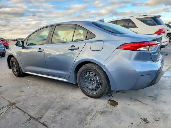 JTDBCMFE8R3067953 2024 TOYOTA COROLLA - Image 2