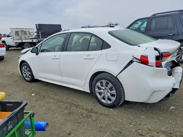 JTDBCMFE8RJ034589 2024 TOYOTA COROLLA - Image 2