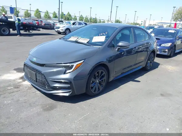 JTDBCMFE8S3078246 2025 TOYOTA COROLLA - Image 2