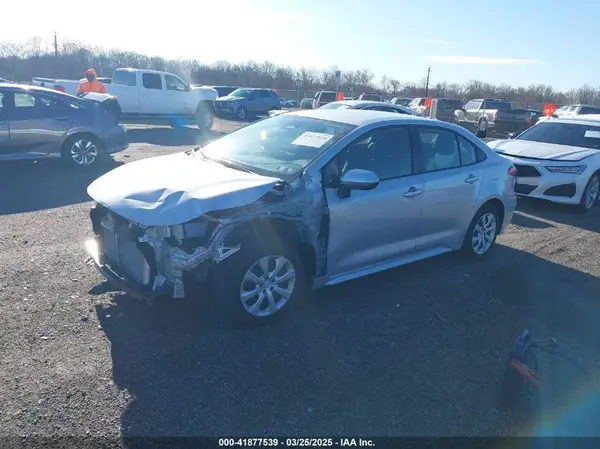 JTDBCMFE8S3079946 2025 TOYOTA COROLLA - Image 2
