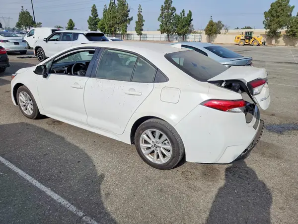 JTDBCMFE8S3086606 2025 TOYOTA COROLLA - Image 2