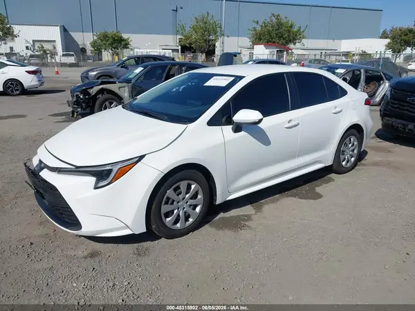 JTDBCMFE8S3089540 2025 TOYOTA COROLLA - Image 2