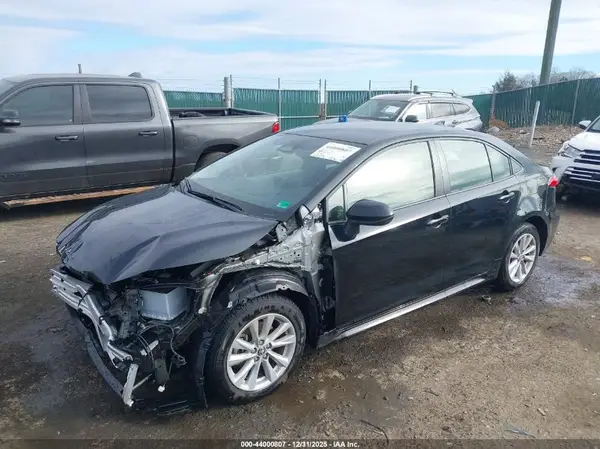 JTDBCMFE8S3097511 2025 TOYOTA COROLLA - Image 2