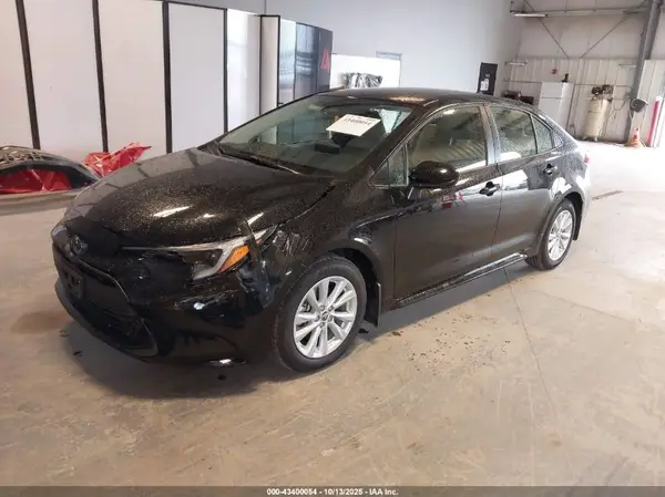 JTDBCMFE8S3106983 2025 TOYOTA COROLLA - Image 2