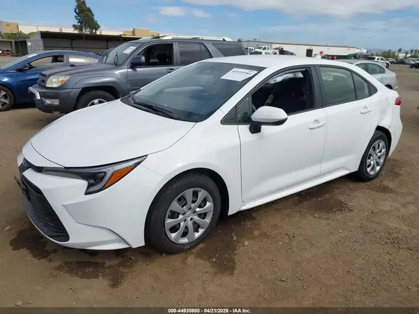JTDBCMFE8SJ038518 2025 TOYOTA COROLLA - Image 2