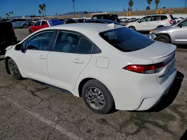 JTDBCMFE8SJ039815 2025 TOYOTA COROLLA - Image 2