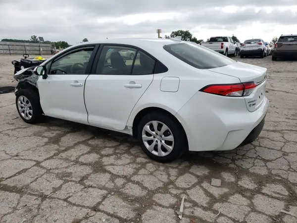 JTDBCMFE8SJ045615 2025 TOYOTA COROLLA - Image 2
