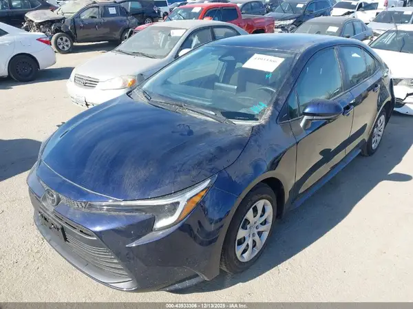 JTDBCMFE8T3113076 2026 TOYOTA COROLLA - Image 2