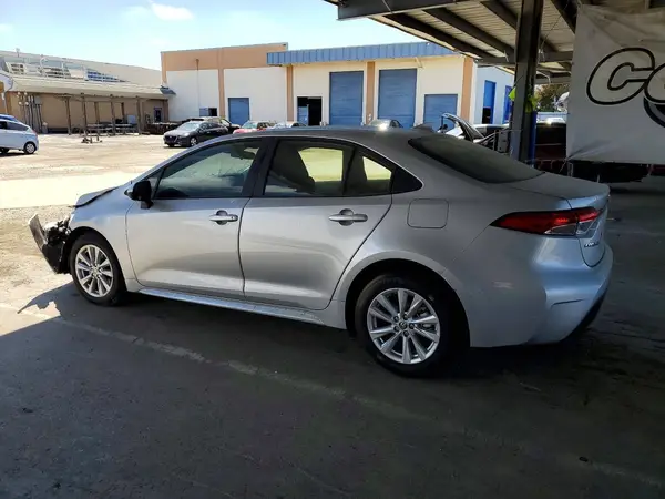 JTDBCMFE8T3148765 2026 TOYOTA COROLLA - Image 2