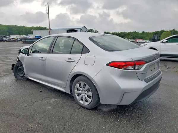 JTDBCMFE9R3028515 2024 TOYOTA COROLLA - Image 2