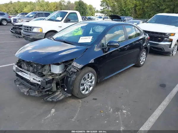 JTDBCMFE9R3039045 2024 TOYOTA COROLLA - Image 2