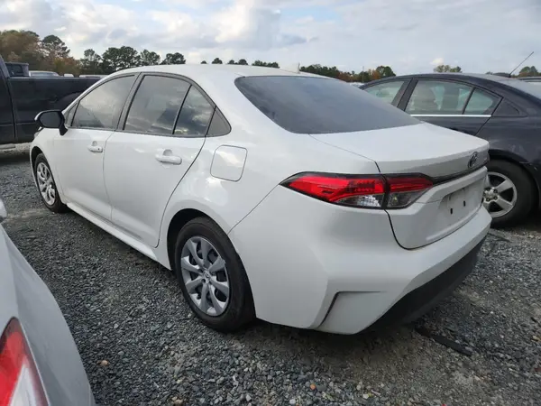 JTDBCMFE9R3039997 2024 TOYOTA COROLLA - Image 2