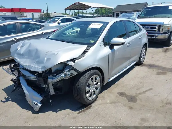 JTDBCMFE9R3042821 2024 TOYOTA COROLLA - Image 2
