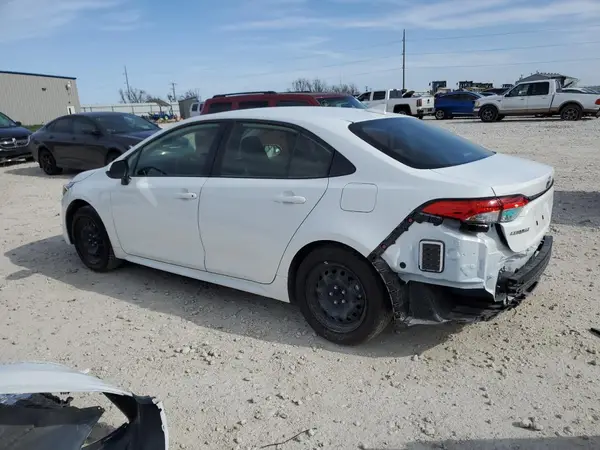 JTDBCMFE9R3048036 2024 TOYOTA COROLLA - Image 2