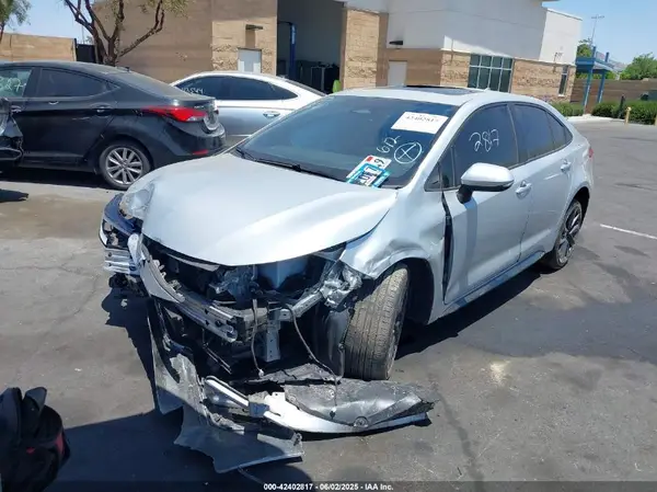 JTDBCMFE9R3048859 2024 TOYOTA COROLLA - Image 2