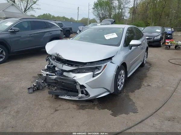 JTDBCMFE9R3052572 2024 TOYOTA COROLLA - Image 2