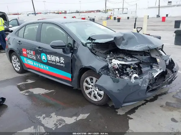 JTDBCMFE9R3055780 2024 TOYOTA COROLLA - Image 1