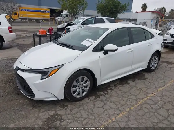 JTDBCMFE9R3056864 2024 TOYOTA COROLLA - Image 2