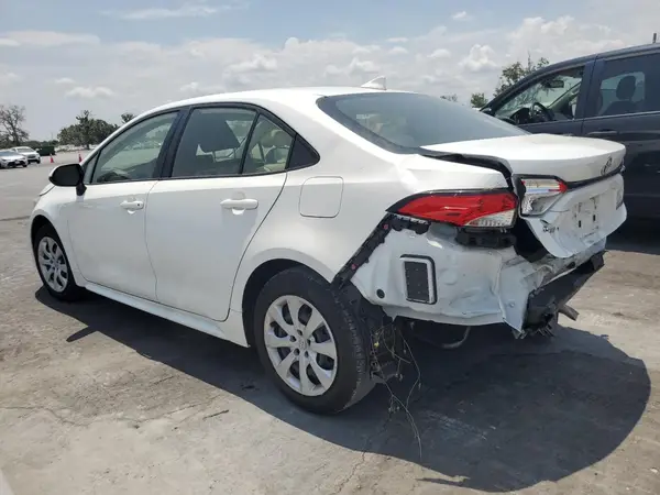 JTDBCMFE9RJ023097 2024 TOYOTA COROLLA - Image 2