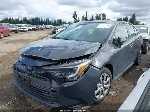 JTDBCMFE9S3075825 2025 TOYOTA COROLLA - Image 2