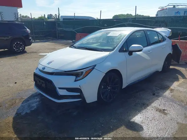 JTDBCMFE9S3091572 2025 TOYOTA COROLLA - Image 2
