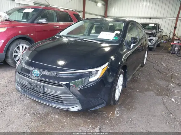 JTDBCMFE9S3102960 2025 TOYOTA COROLLA - Image 2