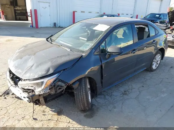 JTDBCMFE9S3105678 2025 TOYOTA COROLLA - Image 2